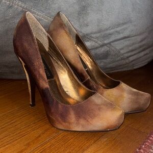 Steve Madden Luxe Fabric Almond Toe Platform heels
